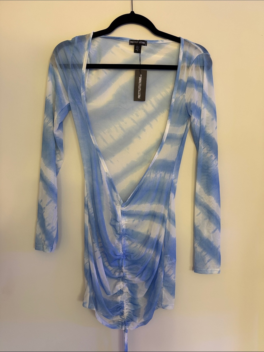 PrettyLittleThing Blue & White Tie-Dye Ruched V-Neck Long Sleeve Top